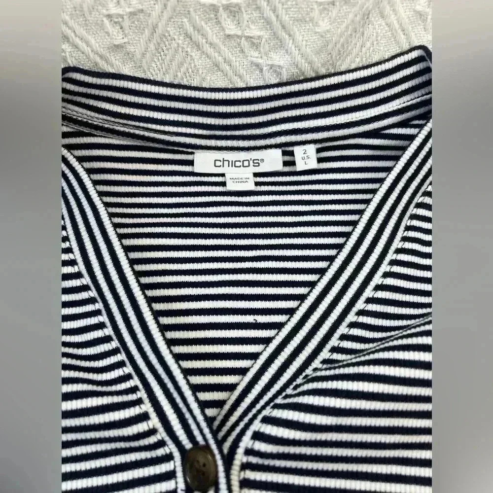 Chico’s Stripe Ribbed Henley Tee, size 2, BNWT, SOLD OUT ONLINE - Picture 5 of 11